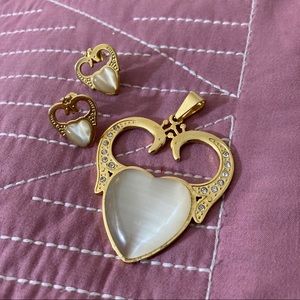 Gold stainless steel pendant and earrings set